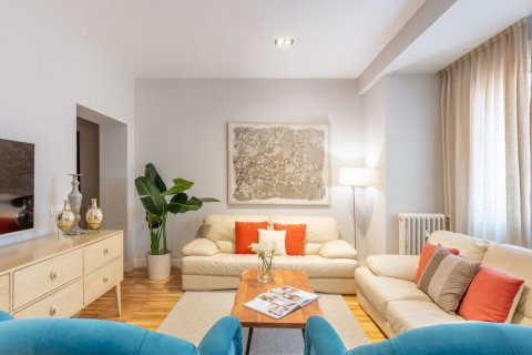 Appartamento in affitto Madrid, Spagna 4 camere da letto, 195 mq. N° 108340 - foto 1