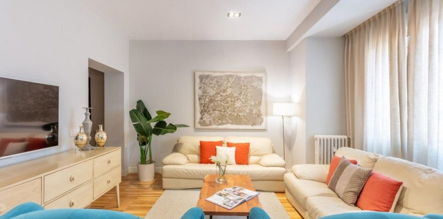 Appartamento Madrid, Spagna 4 camere da letto, 195 mq. N° 108340