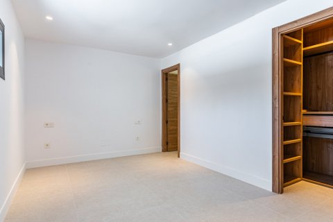 Villa for sale Villaviciosa de Odon, Madrid, Spain 5 bedrooms, 425 sq.m. No. 108345 - photo 23