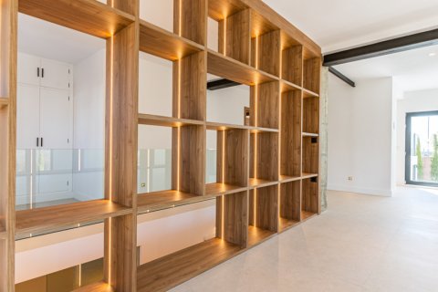 Villa for sale Villaviciosa de Odon, Madrid, Spain 5 bedrooms, 425 sq.m. No. 108345 - photo 3