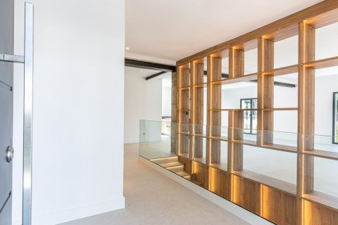 Villa for sale Villaviciosa de Odon, Madrid, Spain 5 bedrooms, 425 sq.m. No. 108345 - photo 2
