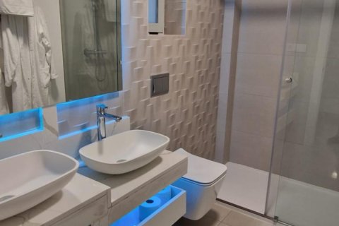 Apartment for sale in Benidorm, Alicante, Spain 2 bedrooms, 97 sq.m. No. 190368 - photo 11
