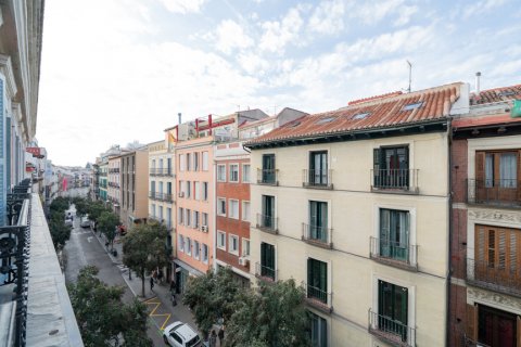 Apartamento en venta Madrid, España 2 dormitorios, 132 m2 No. 107361 - foto 5