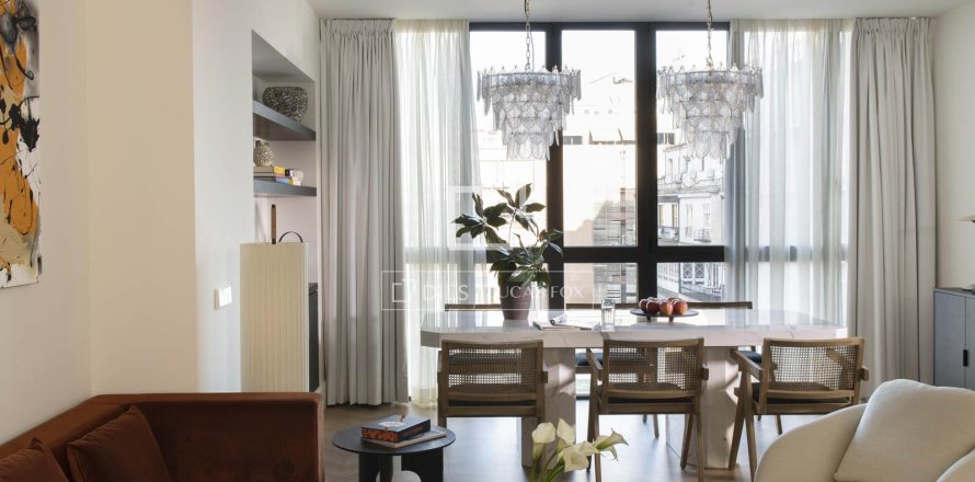 Dzīvoklis Barcelona, Spānijā 3 istabas, 140 m2 Nr. 151032