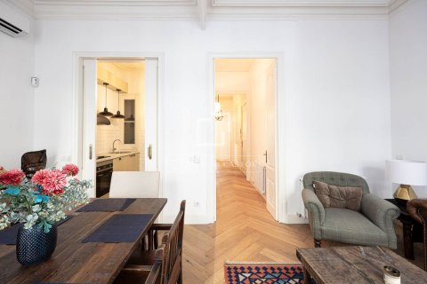 Apartamento en alquiler en Barcelona, España 3 dormitorios, 140 m2 No. 151028 - foto 5
