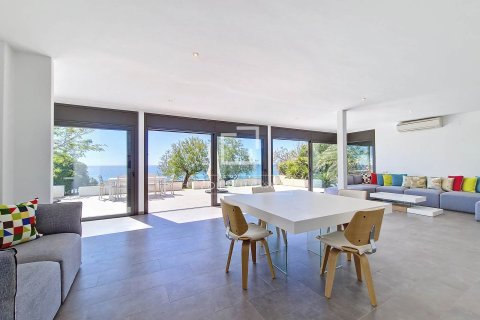 Villa zur Miete in Vilanova i la Geltru, Barcelona, Spanien 5 Schlafzimmer, 306 m2 Nr. 151031 - Foto 7