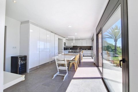 Villa zur Miete in Vilanova i la Geltru, Barcelona, Spanien 5 Schlafzimmer, 306 m2 Nr. 151031 - Foto 21