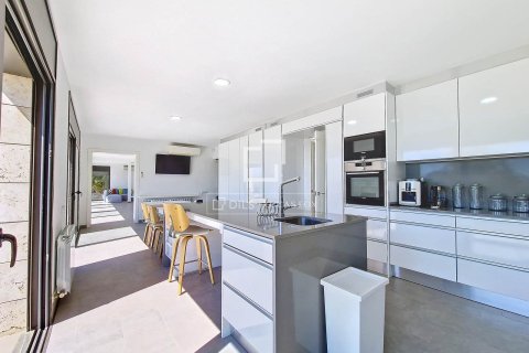 Villa zur Miete in Vilanova i la Geltru, Barcelona, Spanien 5 Schlafzimmer, 306 m2 Nr. 151031 - Foto 28