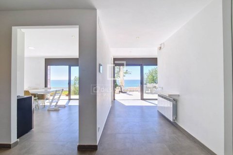 Villa zur Miete in Vilanova i la Geltru, Barcelona, Spanien 5 Schlafzimmer, 306 m2 Nr. 151031 - Foto 11