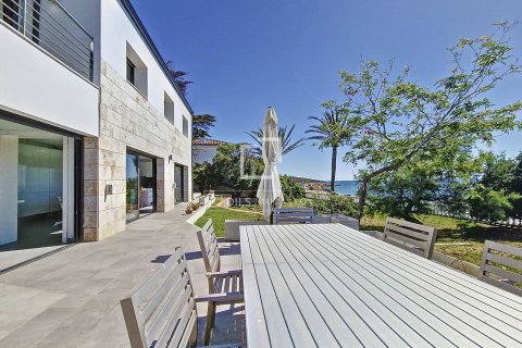 Villa zur Miete in Vilanova i la Geltru, Barcelona, Spanien 5 Schlafzimmer, 306 m2 Nr. 151031 - Foto 19