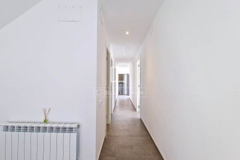 Villa zur Miete in Vilanova i la Geltru, Barcelona, Spanien 5 Schlafzimmer, 306 m2 Nr. 151031 - Foto 29