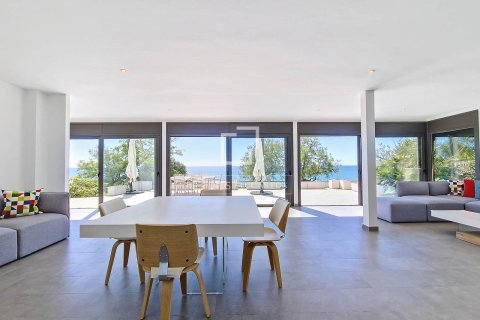Villa zur Miete in Vilanova i la Geltru, Barcelona, Spanien 5 Schlafzimmer, 306 m2 Nr. 151031 - Foto 14