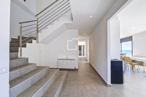 Villa zur Miete in Vilanova i la Geltru, Barcelona, Spanien 5 Schlafzimmer, 306 m2 Nr. 151031 - Foto 12