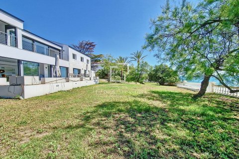 Villa zur Miete in Vilanova i la Geltru, Barcelona, Spanien 5 Schlafzimmer, 306 m2 Nr. 151031 - Foto 8