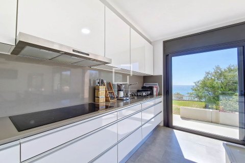 Villa zur Miete in Vilanova i la Geltru, Barcelona, Spanien 5 Schlafzimmer, 306 m2 Nr. 151031 - Foto 26