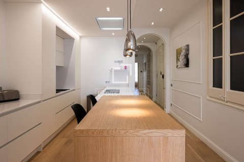 Dzīvoklis īrēšanai Barcelona, Spānijā 3 istabas, 158 m2 Nr. 151034 - attēls 12