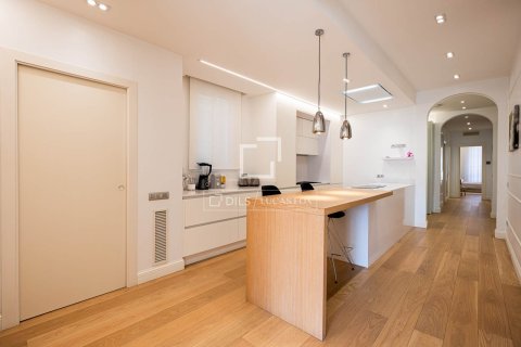 Dzīvoklis īrēšanai Barcelona, Spānijā 3 istabas, 158 m2 Nr. 151034 - attēls 13