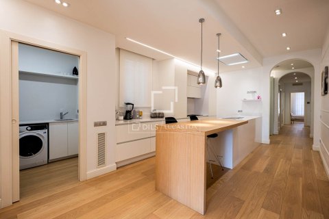 Dzīvoklis īrēšanai Barcelona, Spānijā 3 istabas, 158 m2 Nr. 151034 - attēls 10