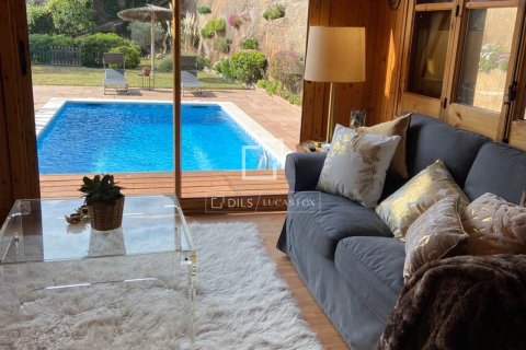 Villa for rent in La Floresta, Barcelona, Spain 3 bedrooms, 280 sq.m. No. 151030 - photo 11