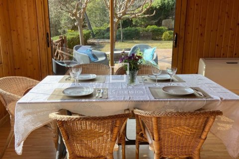 Villa for rent in La Floresta, Barcelona, Spain 3 bedrooms, 280 sq.m. No. 151030 - photo 16