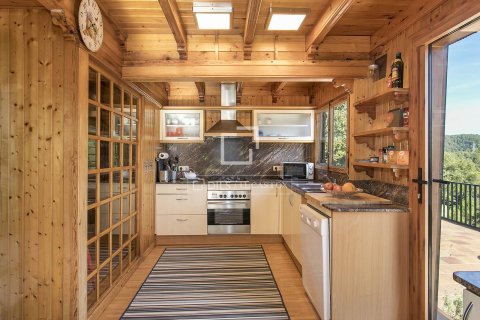 Villa for rent in La Floresta, Barcelona, Spain 3 bedrooms, 280 sq.m. No. 151030 - photo 18