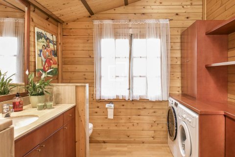 Villa for rent in La Floresta, Barcelona, Spain 3 bedrooms, 280 sq.m. No. 151030 - photo 20