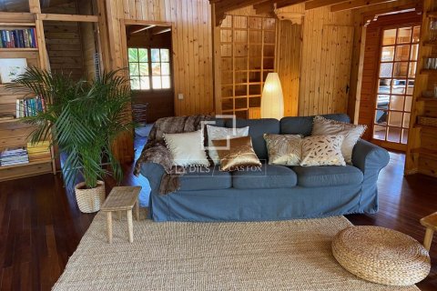 Villa for rent in La Floresta, Barcelona, Spain 3 bedrooms, 280 sq.m. No. 151030 - photo 10