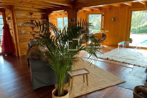 Villa for rent in La Floresta, Barcelona, Spain 3 bedrooms, 280 sq.m. No. 151030 - photo 12