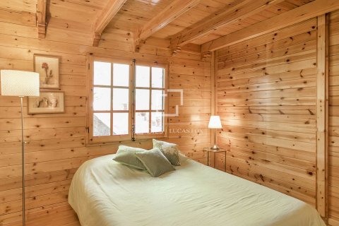 Villa for rent in La Floresta, Barcelona, Spain 3 bedrooms, 280 sq.m. No. 151030 - photo 22