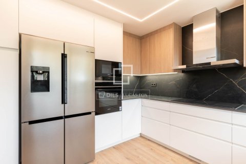 Villa in Gava, Barcelona, Spain 4 bedrooms, 286 sq.m. No. 151029