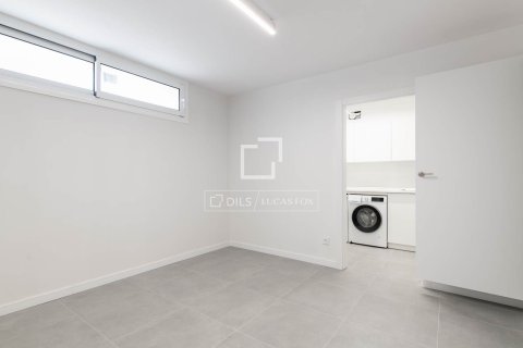 Villa for rent in Gava, Barcelona, Spain 4 bedrooms, 286 sq.m. No. 151029 - photo 24