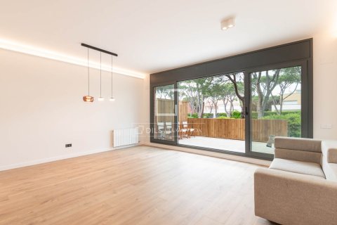 Villa for rent in Gava, Barcelona, Spain 4 bedrooms, 286 sq.m. No. 151029 - photo 9