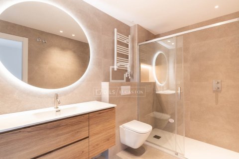 Villa for rent in Gava, Barcelona, Spain 4 bedrooms, 286 sq.m. No. 151029 - photo 17