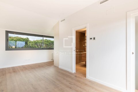 Villa for rent in Gava, Barcelona, Spain 4 bedrooms, 286 sq.m. No. 151029 - photo 21