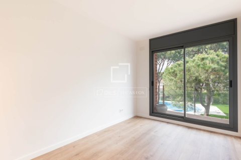 Villa for rent in Gava, Barcelona, Spain 4 bedrooms, 286 sq.m. No. 151029 - photo 20
