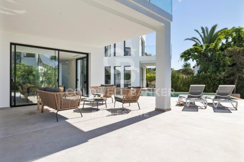 Willa w Marbella, Malaga, Hiszpania 5 sypialni, 408 mkw. nr 157841 – zdjęcie 17