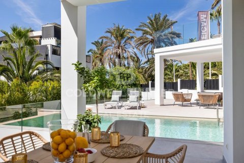 Willa w Marbella, Malaga, Hiszpania 5 sypialni, 408 mkw. nr 157841 – zdjęcie 20