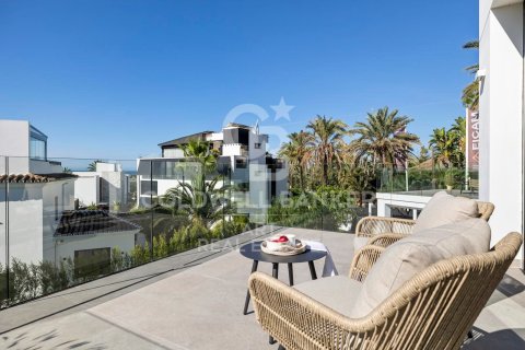 Willa w Marbella, Malaga, Hiszpania 5 sypialni, 408 mkw. nr 157841 – zdjęcie 13