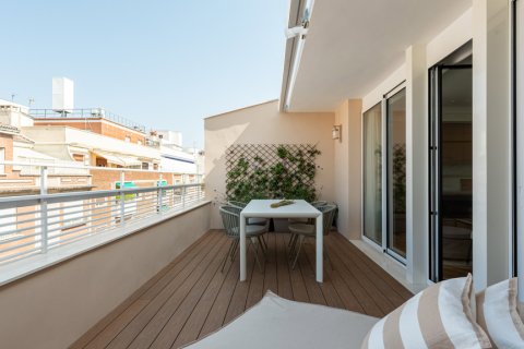 Продажа пентхауса в Мадрид, Испания 2 спальни, 126м2 №155960 - фото 6