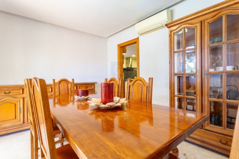 House for sale in Cambrils, Tarragona, Spain 4 bedrooms, 377 sq.m. No. 158930 - photo 9