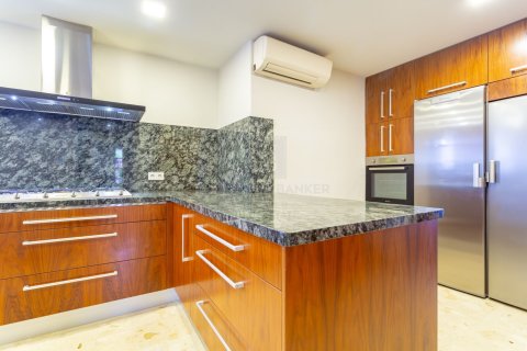 House for sale in Cambrils, Tarragona, Spain 4 bedrooms, 377 sq.m. No. 158930 - photo 14