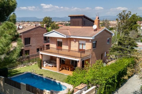 House for sale in Cambrils, Tarragona, Spain 4 bedrooms, 377 sq.m. No. 158930 - photo 2