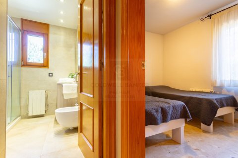 House for sale in Cambrils, Tarragona, Spain 4 bedrooms, 377 sq.m. No. 158930 - photo 21