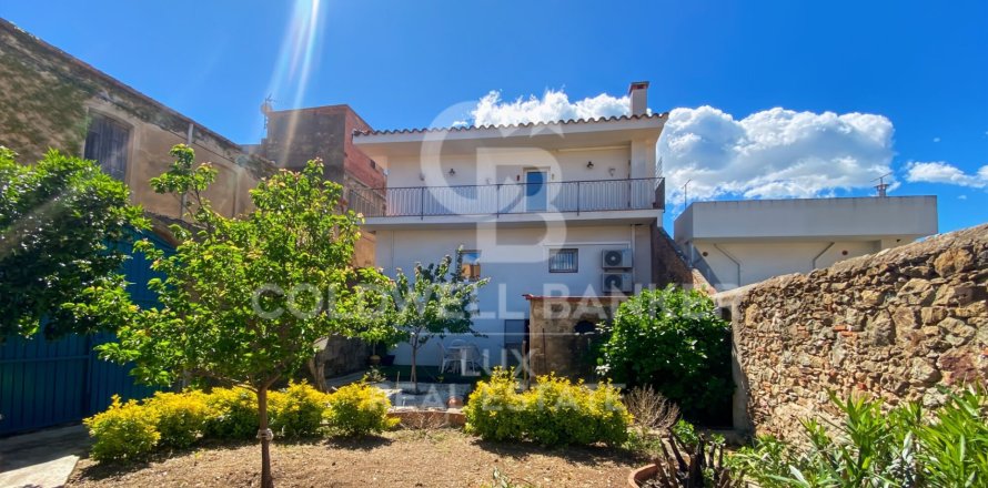 House in Vilajuiga, Girona, Spain 4 bedrooms,  No. 158929