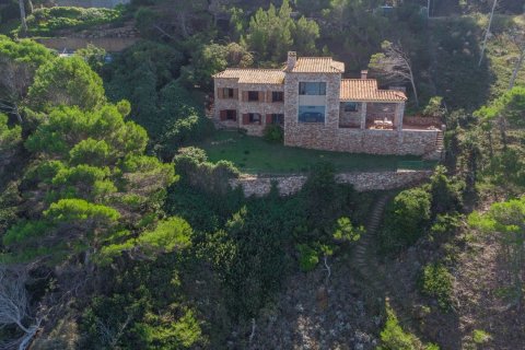 House for sale in Begur, Girona, Spain 6 bedrooms, 251 sq.m. No. 167729 - photo 3