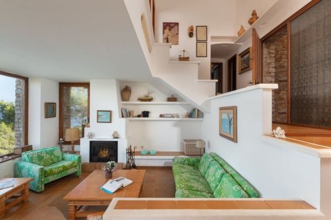 House for sale in Begur, Girona, Spain 6 bedrooms, 251 sq.m. No. 167729 - photo 5