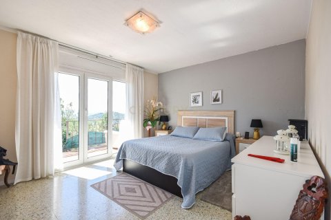 House for sale in Esplugues de Llobregat, Barcelona, Spain 3 bedrooms, 379 sq.m. No. 167732 - photo 21