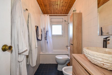 House for sale in Esplugues de Llobregat, Barcelona, Spain 3 bedrooms, 379 sq.m. No. 167732 - photo 14