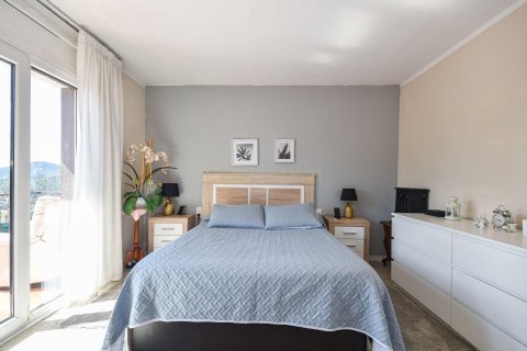 House for sale in Esplugues de Llobregat, Barcelona, Spain 3 bedrooms, 379 sq.m. No. 167732 - photo 17