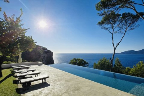 Villa for rent Port D'andratx, Mallorca, Spain 4 bedrooms, 350 sq.m. No. 137560 - photo 1